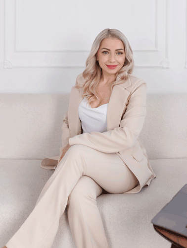 Realitní makléřka Nadejda Rotari